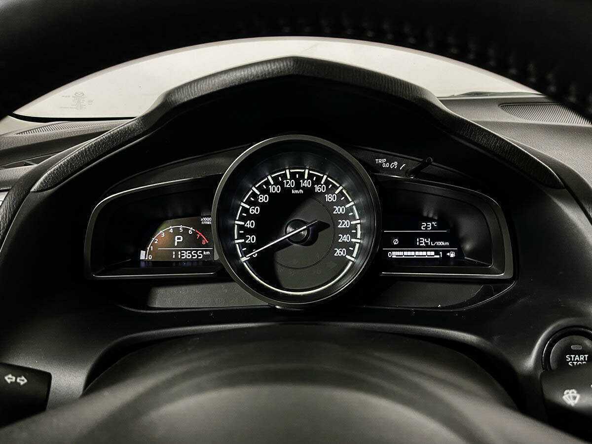 Mazda 3 с пробегом — 2017 год. Фото: #10