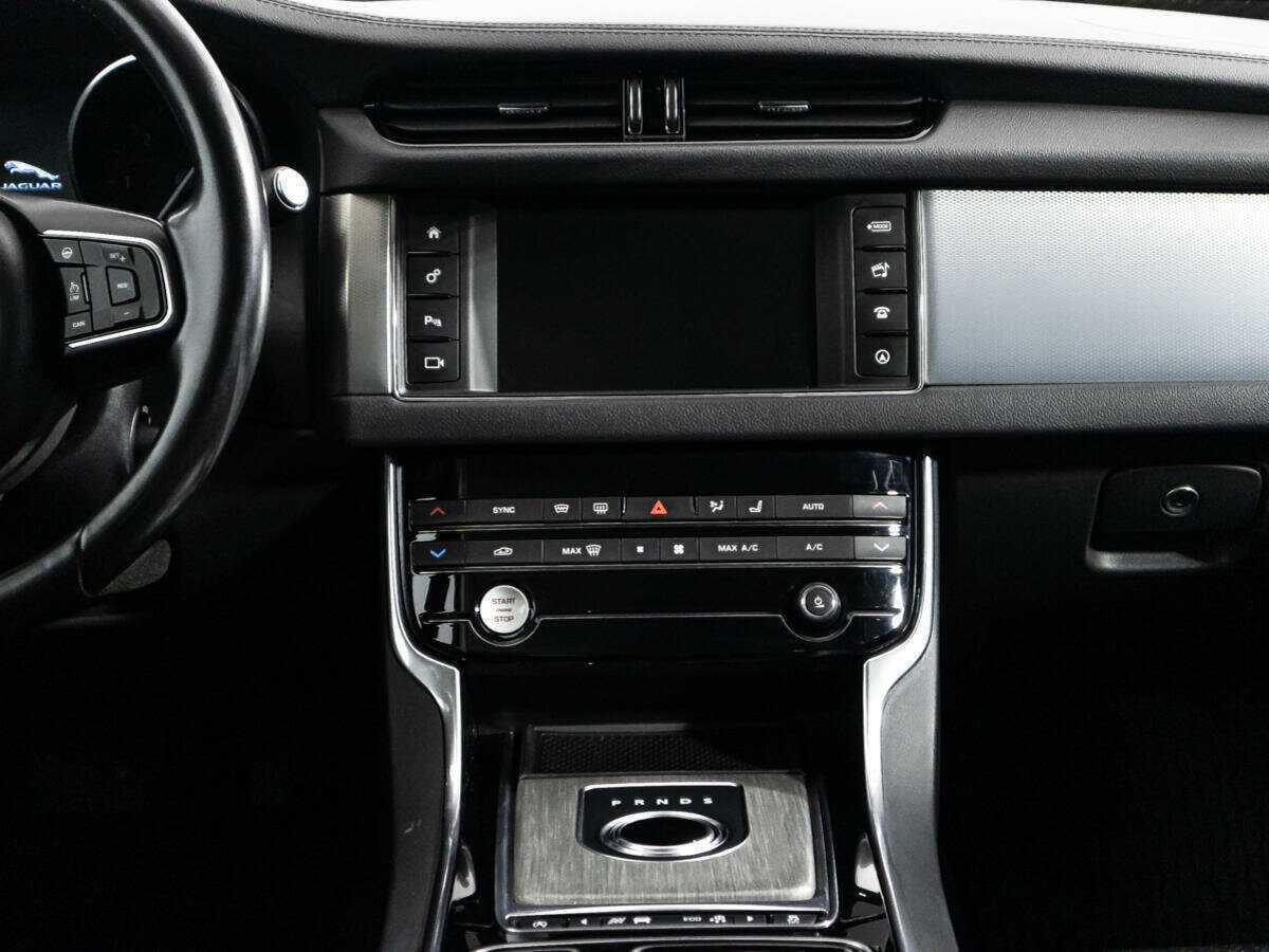 Jaguar XF с пробегом — 2016 год. Фото: #13
