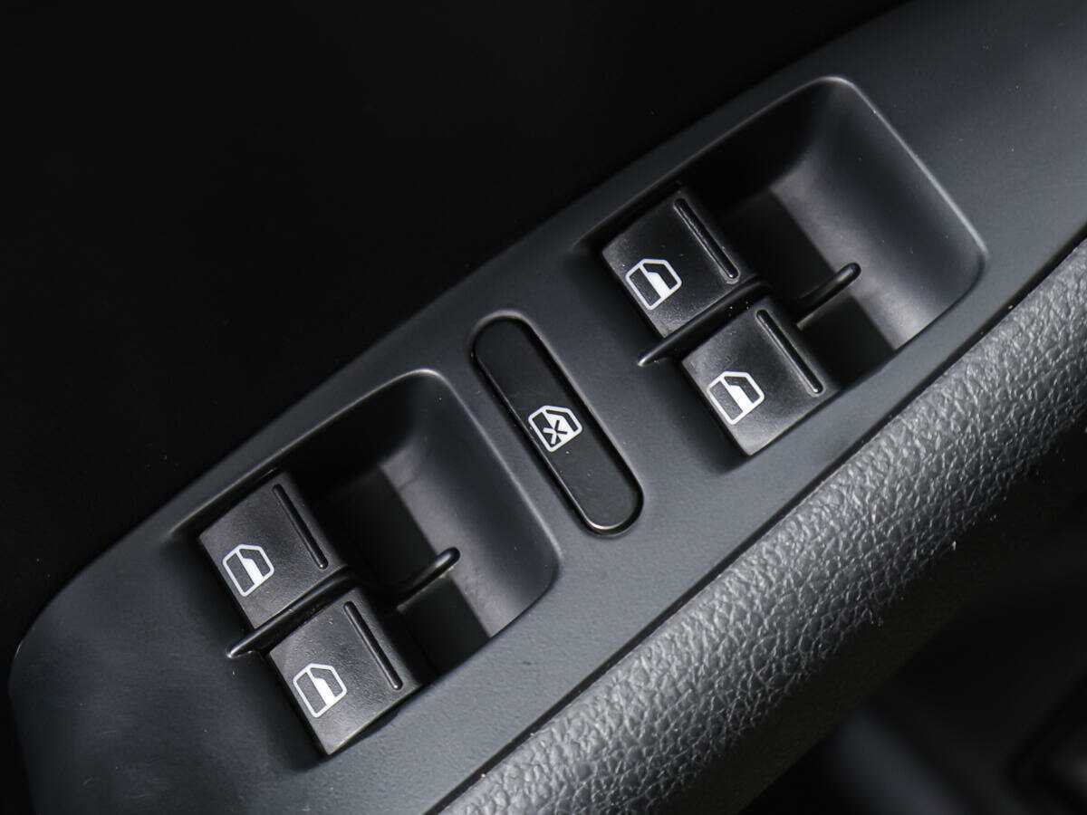 Volkswagen Jetta с пробегом — 2012 год. Фото: #10