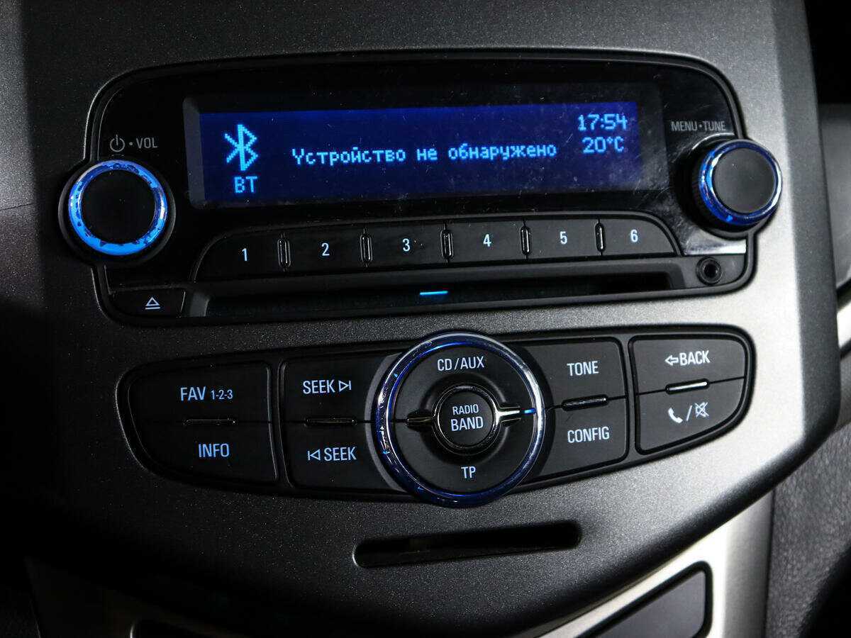 Chevrolet Aveo с пробегом — 2012 год. Фото: #14