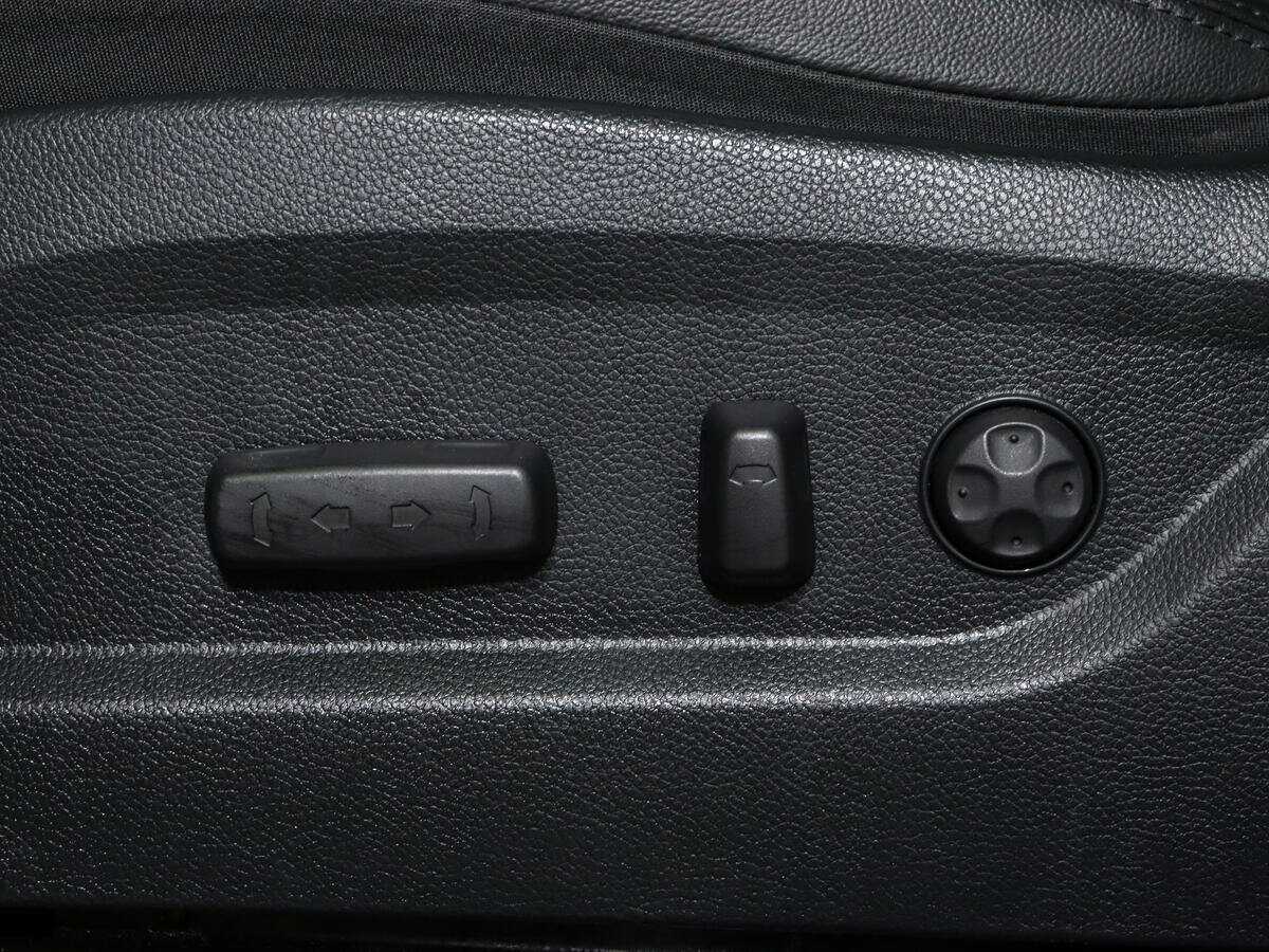 Hyundai Santa Fe с пробегом — 2016 год. Фото: #16