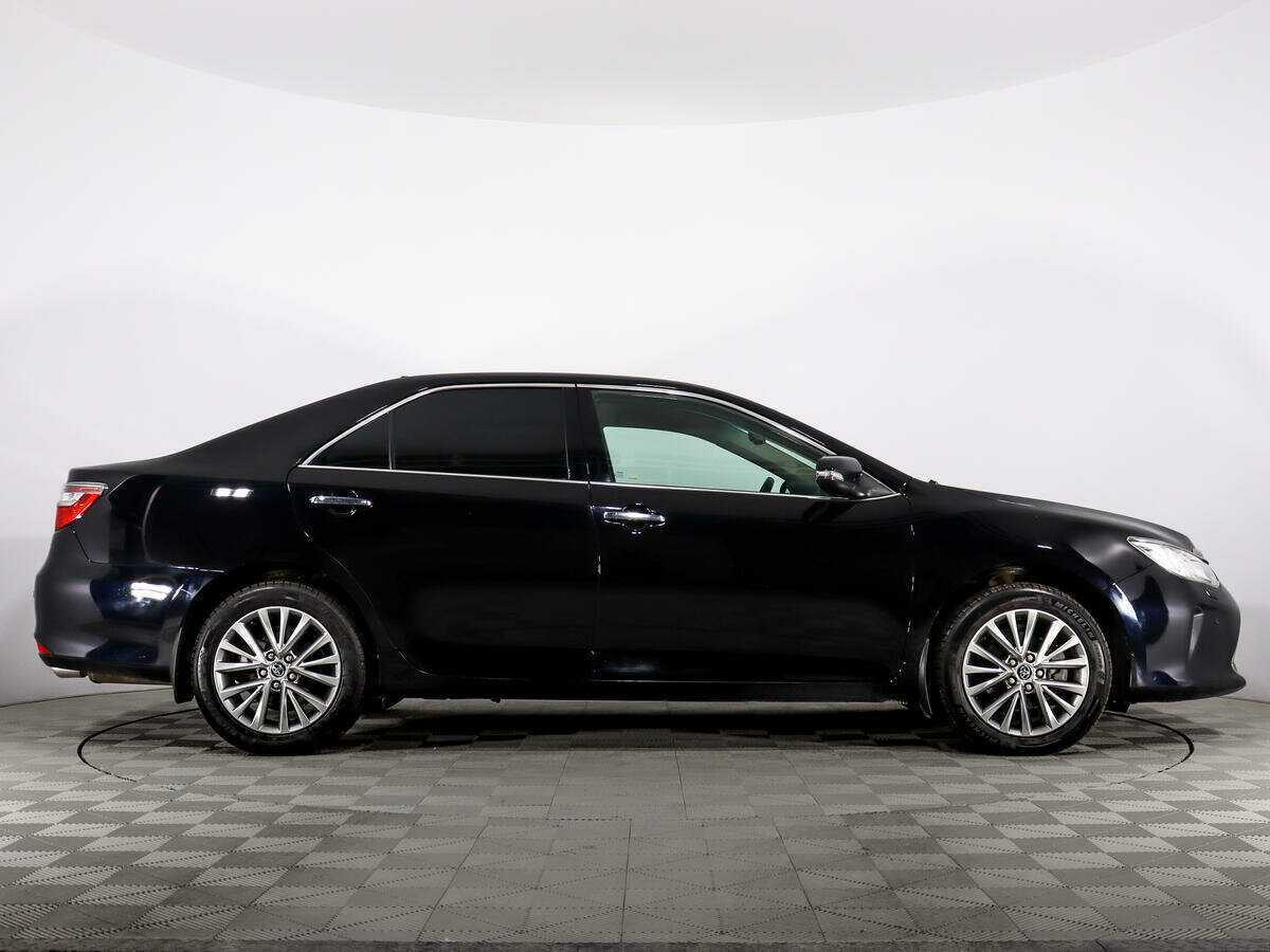 Toyota Camry с пробегом — 2016 год. Фото: #3