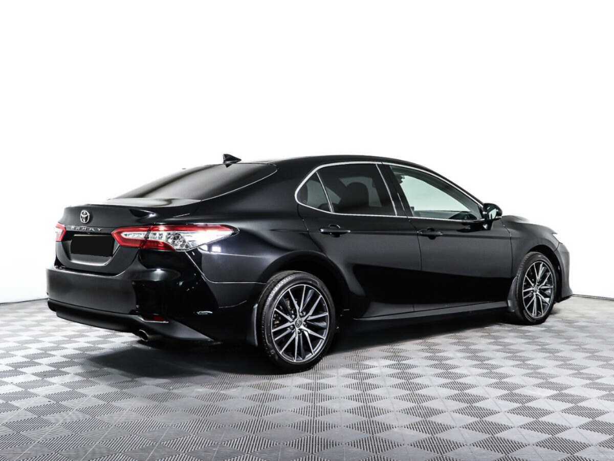 Toyota Camry с пробегом — 2021 год. Фото: #3