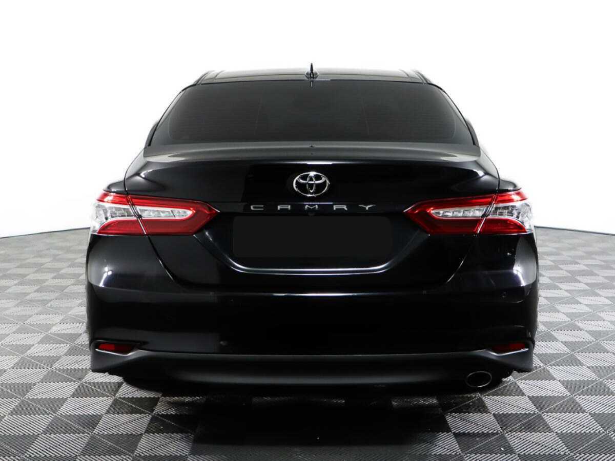 Toyota Camry с пробегом — 2021 год. Фото: #4