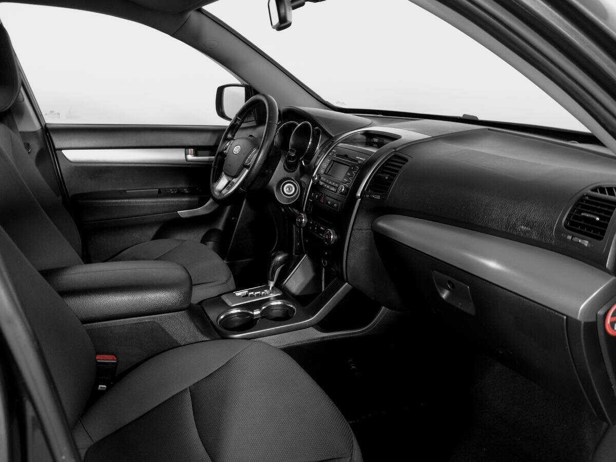 Kia Sorento с пробегом — 2012 год. Фото: #8