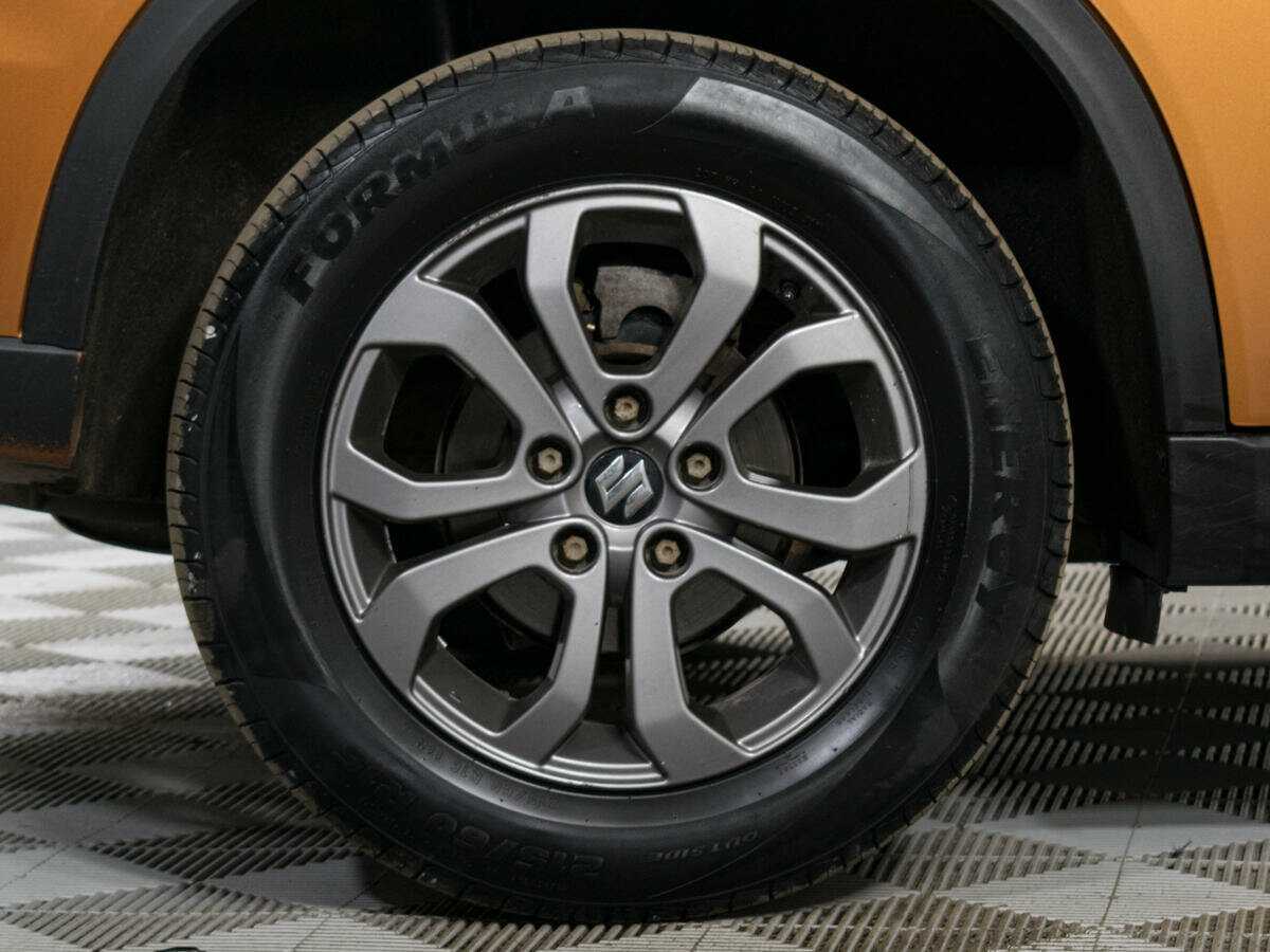 Suzuki Vitara с пробегом — 2015 год. Фото: #16