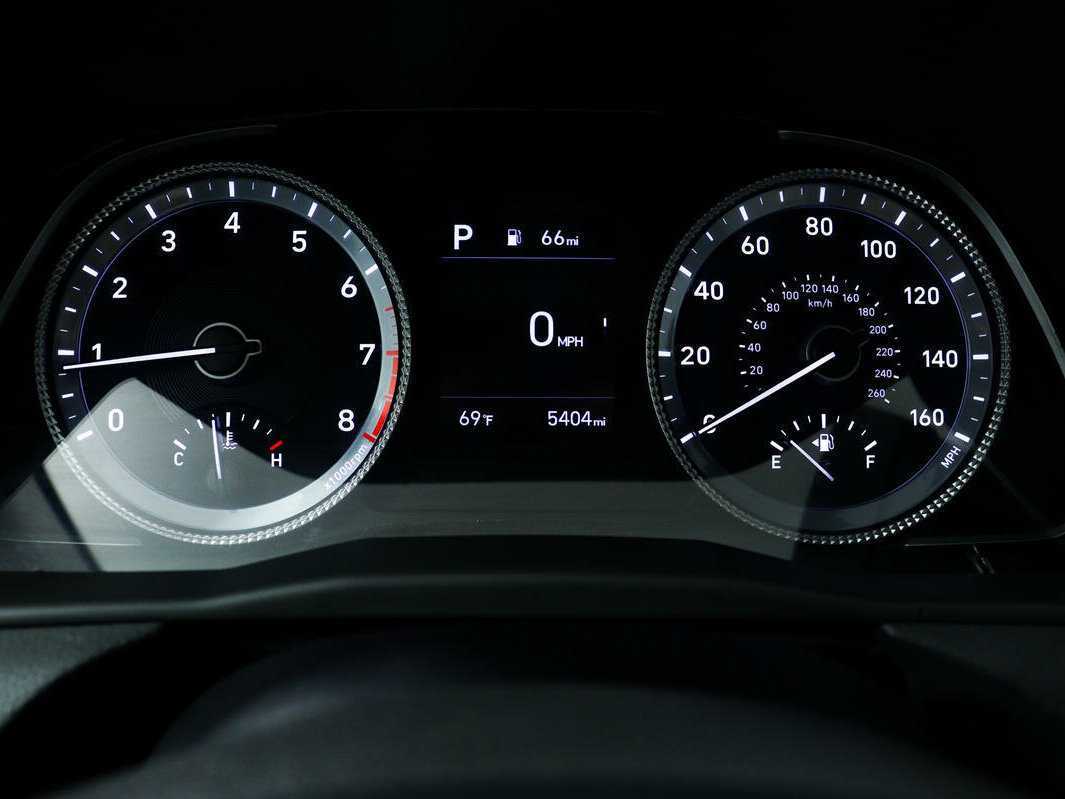 Hyundai Sonata с пробегом — 2022 год. Фото: #9