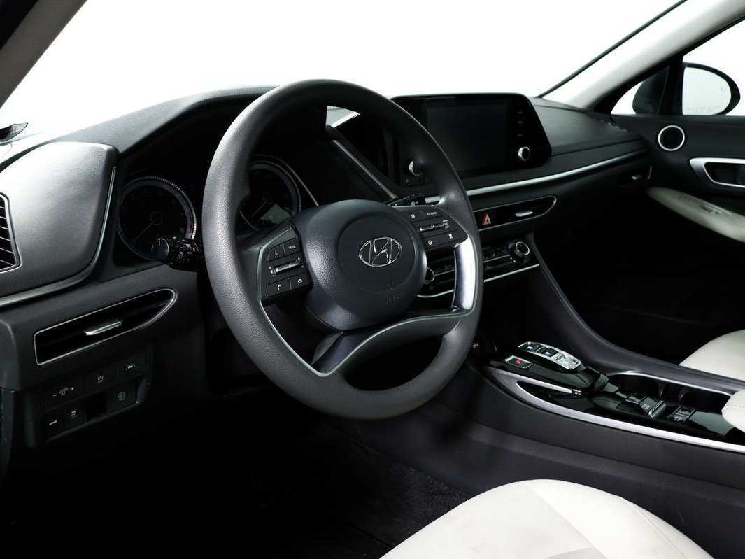 Hyundai Sonata с пробегом — 2022 год. Фото: #12