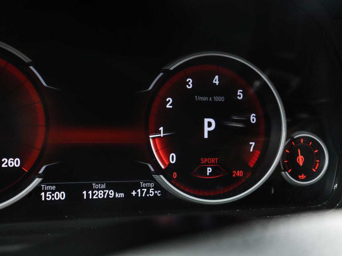 BMW 5 серии с пробегом — 2016 год. Фото: #10