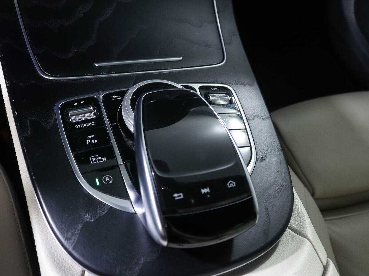 Mercedes-Benz E-Класс с пробегом — 2018 год. Фото: #12