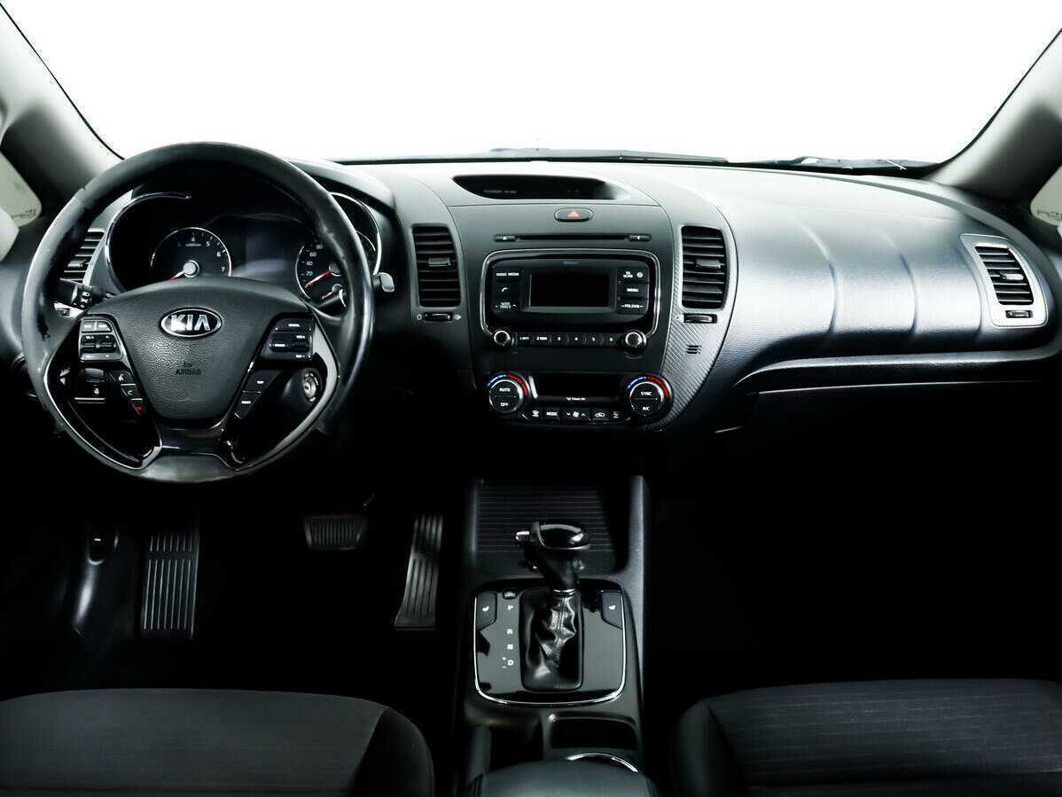 Kia Cerato с пробегом — 2017 год. Фото: #10