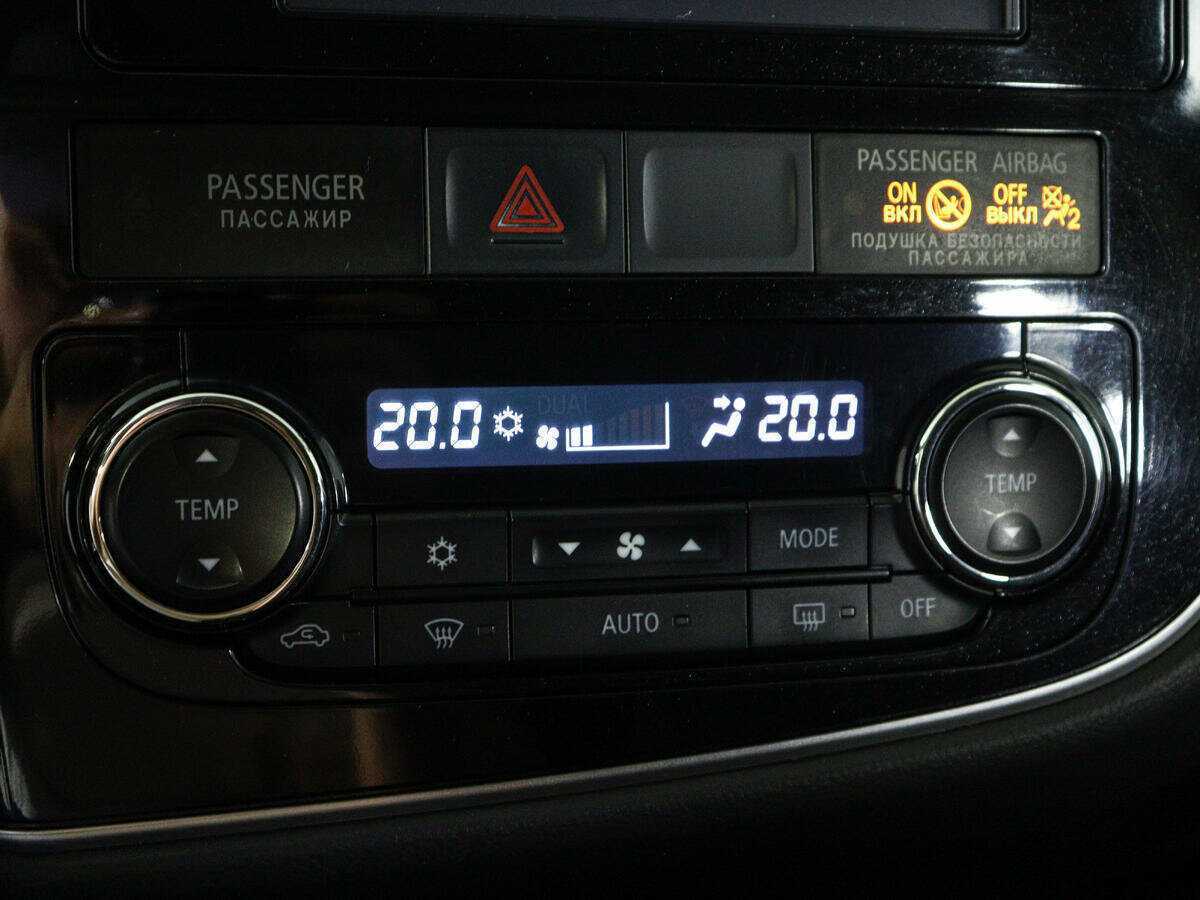 Mitsubishi Outlander с пробегом — 2012 год. Фото: #18