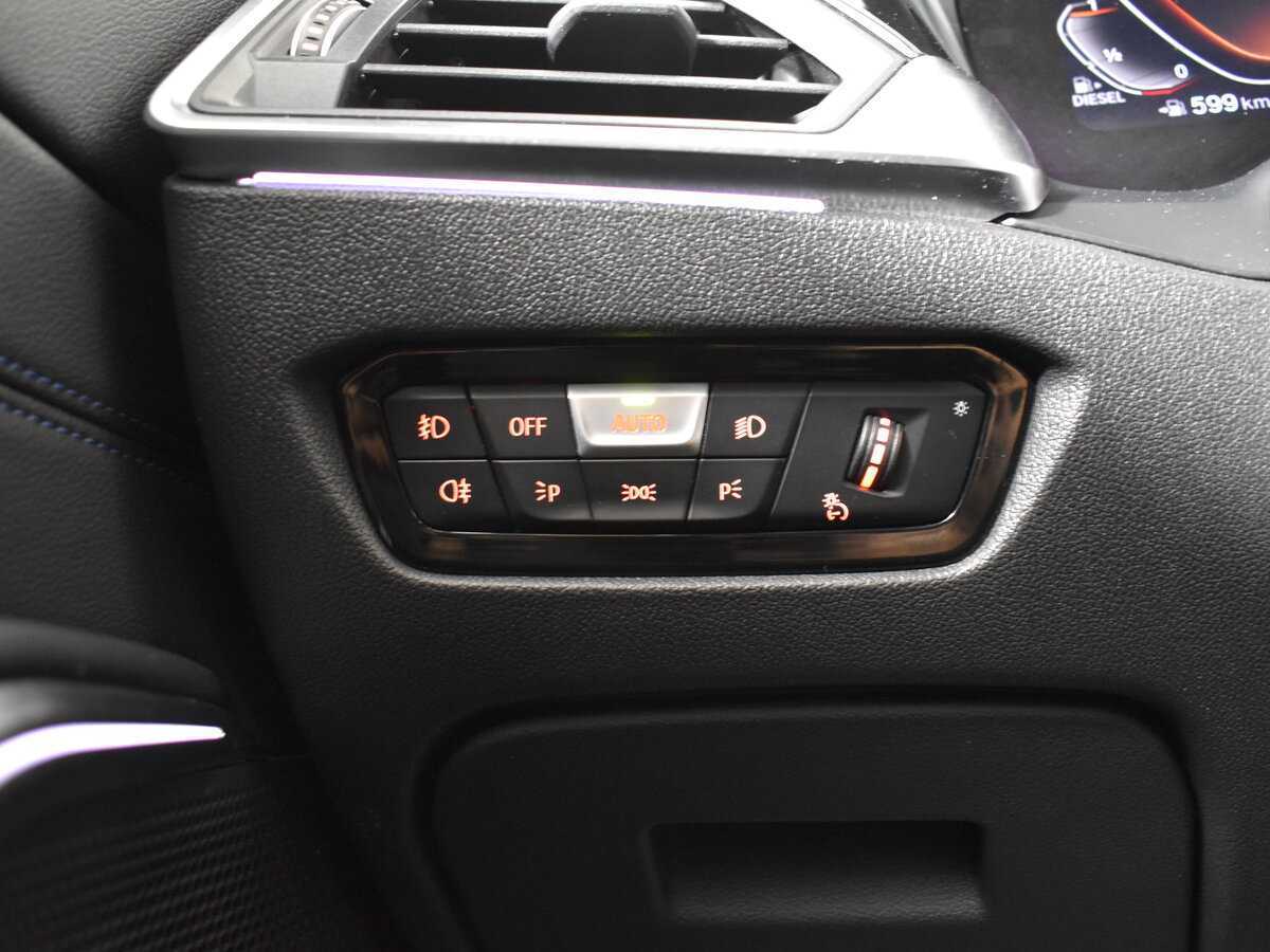 BMW 3 серии с пробегом — 2019 год. Фото: #14