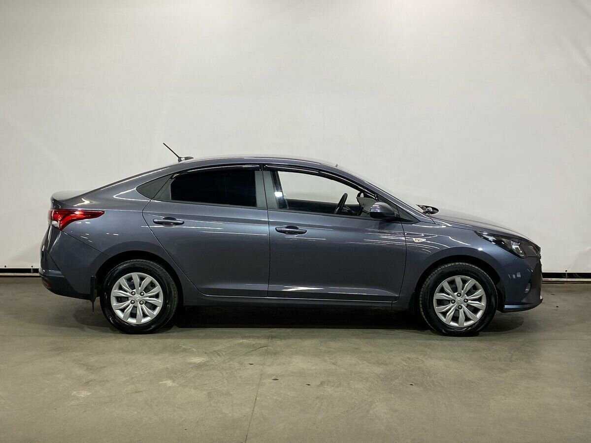 Hyundai Solaris с пробегом — 2022 год. Фото: #3