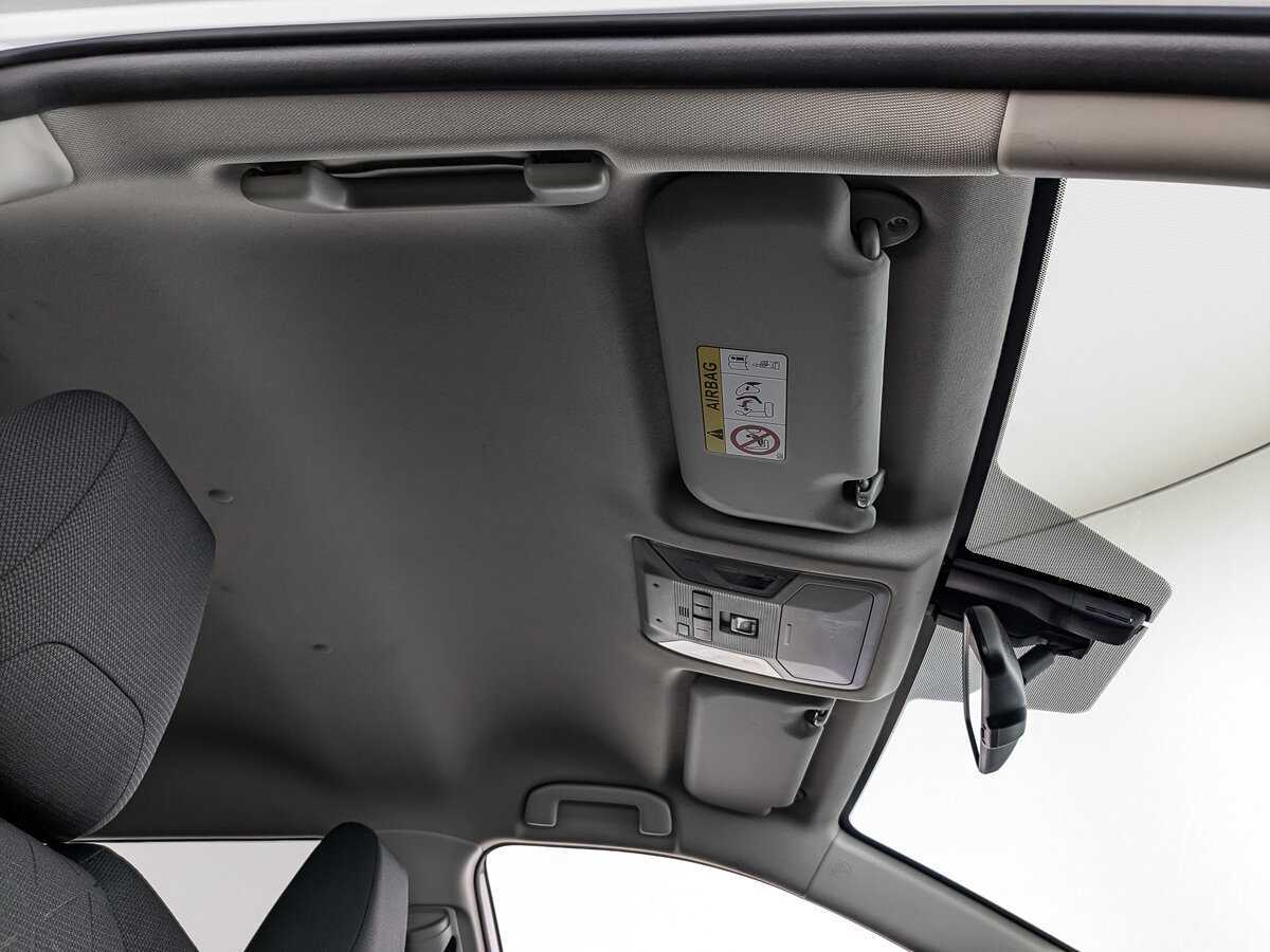 Toyota RAV4 с пробегом — 2021 год. Фото: #18