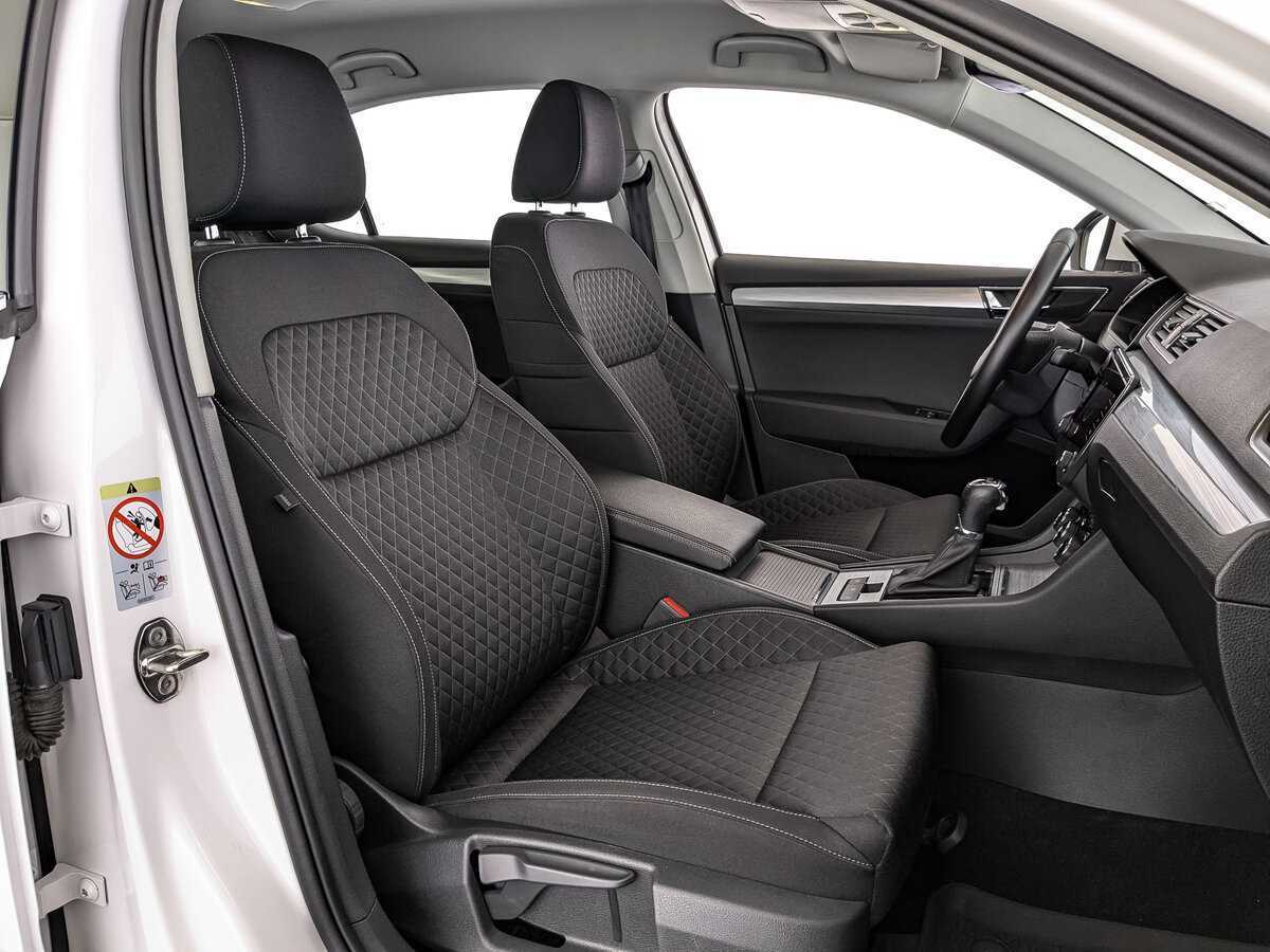 Skoda Superb с пробегом — 2021 год. Фото: #19