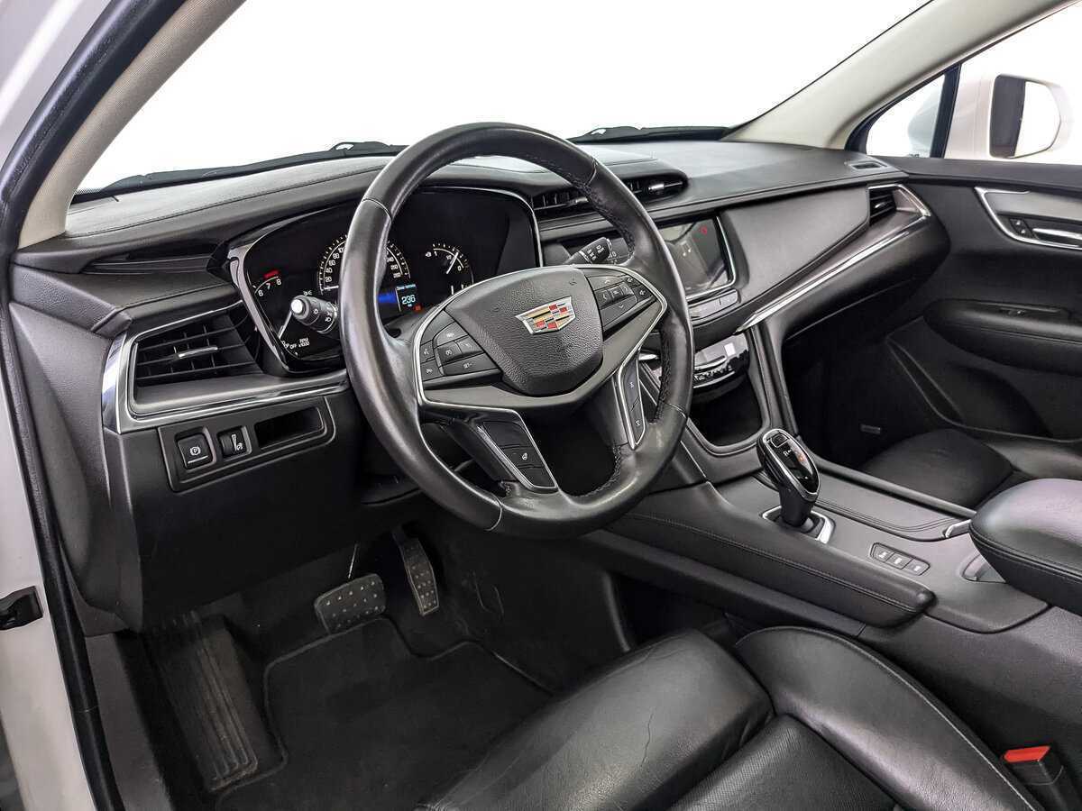 Cadillac XT5 с пробегом — 2016 год. Фото: #10
