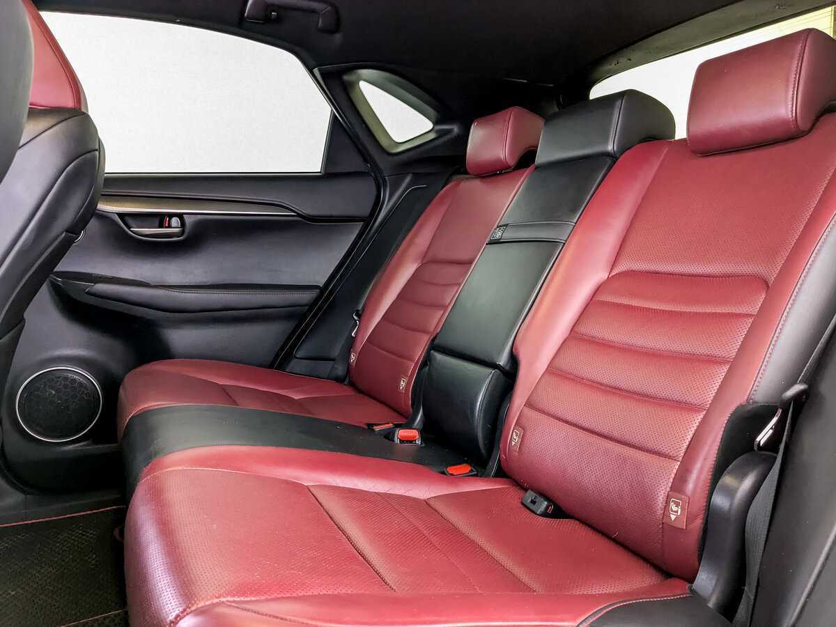 Lexus NX с пробегом — 2015 год. Фото: #9