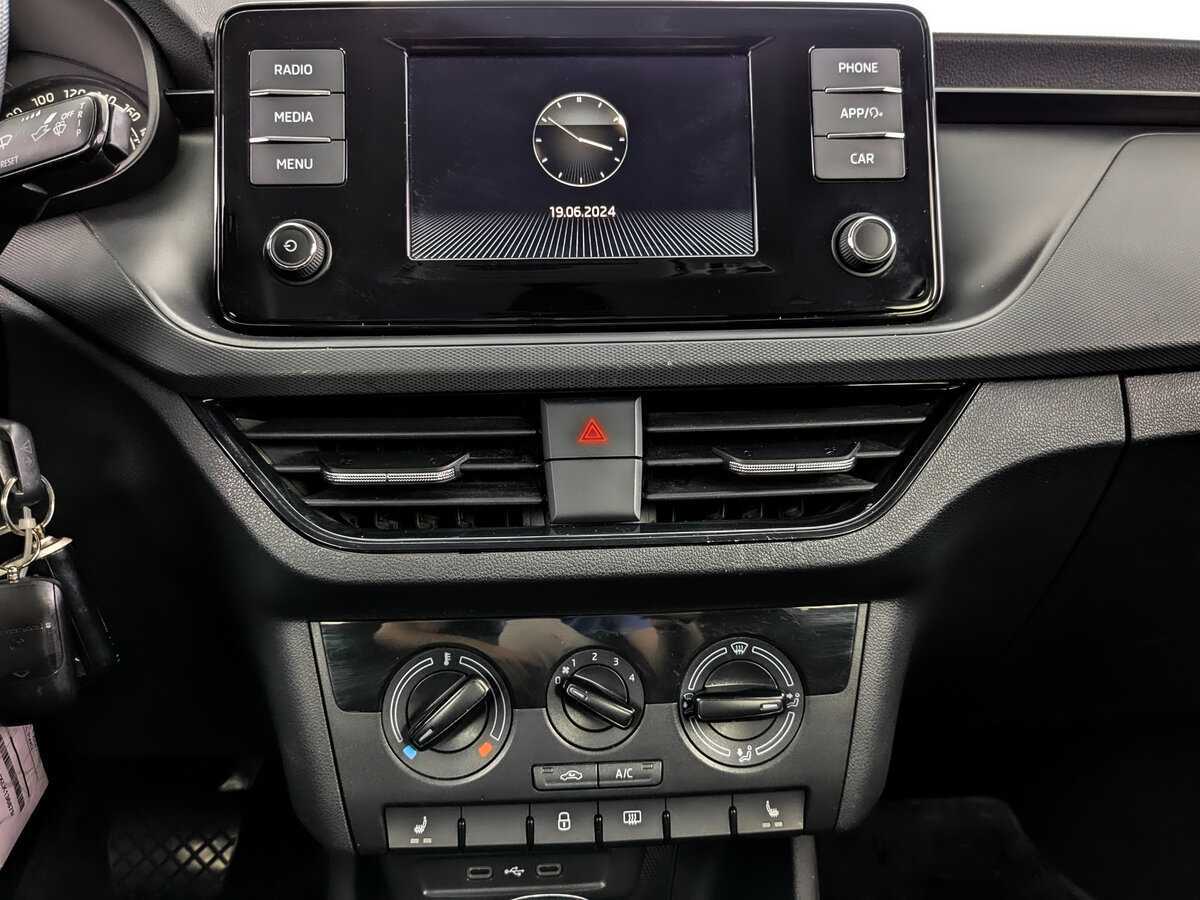 Skoda Rapid с пробегом — 2020 год. Фото: #12
