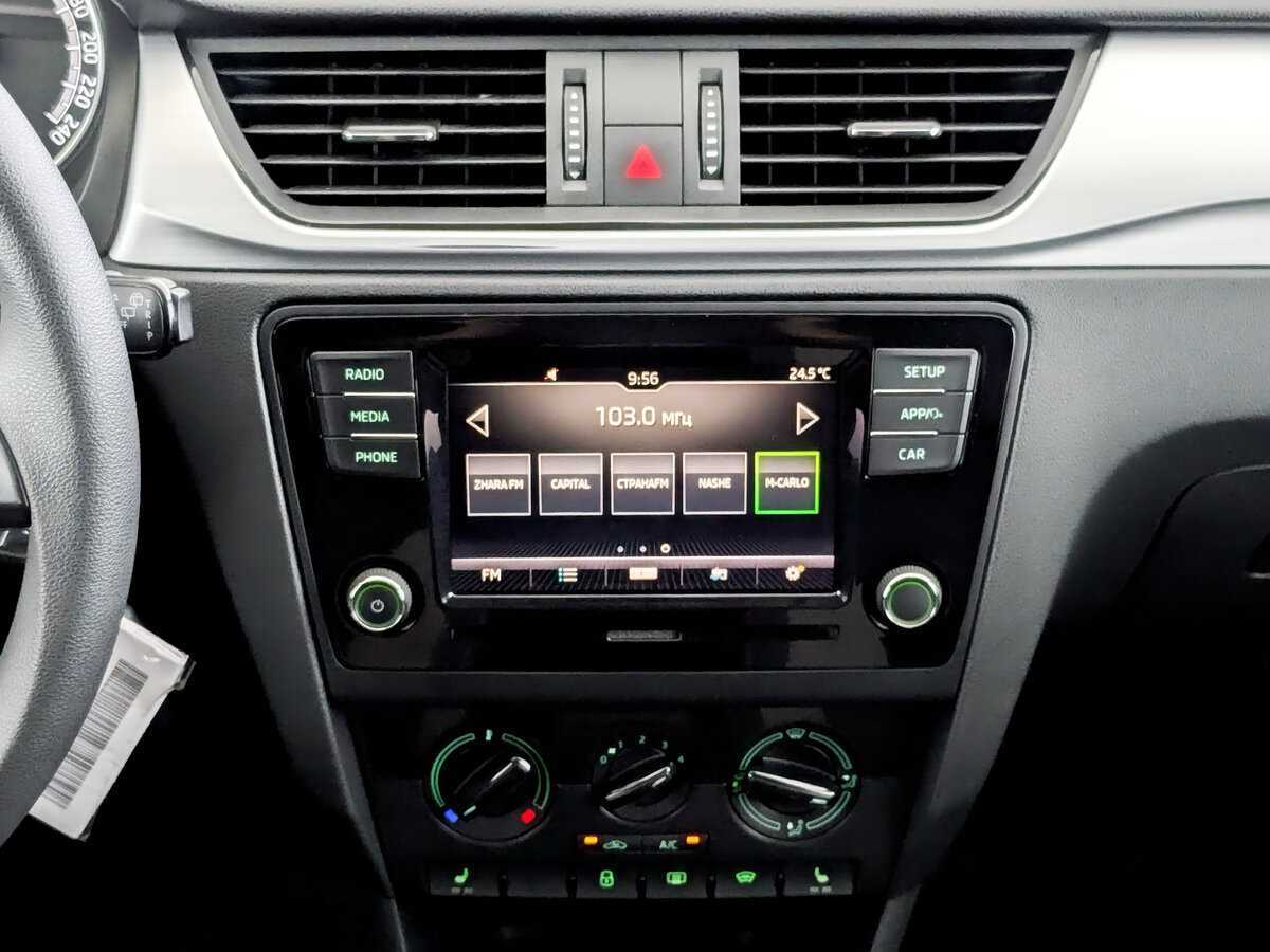 Skoda Rapid с пробегом — 2018 год. Фото: #12