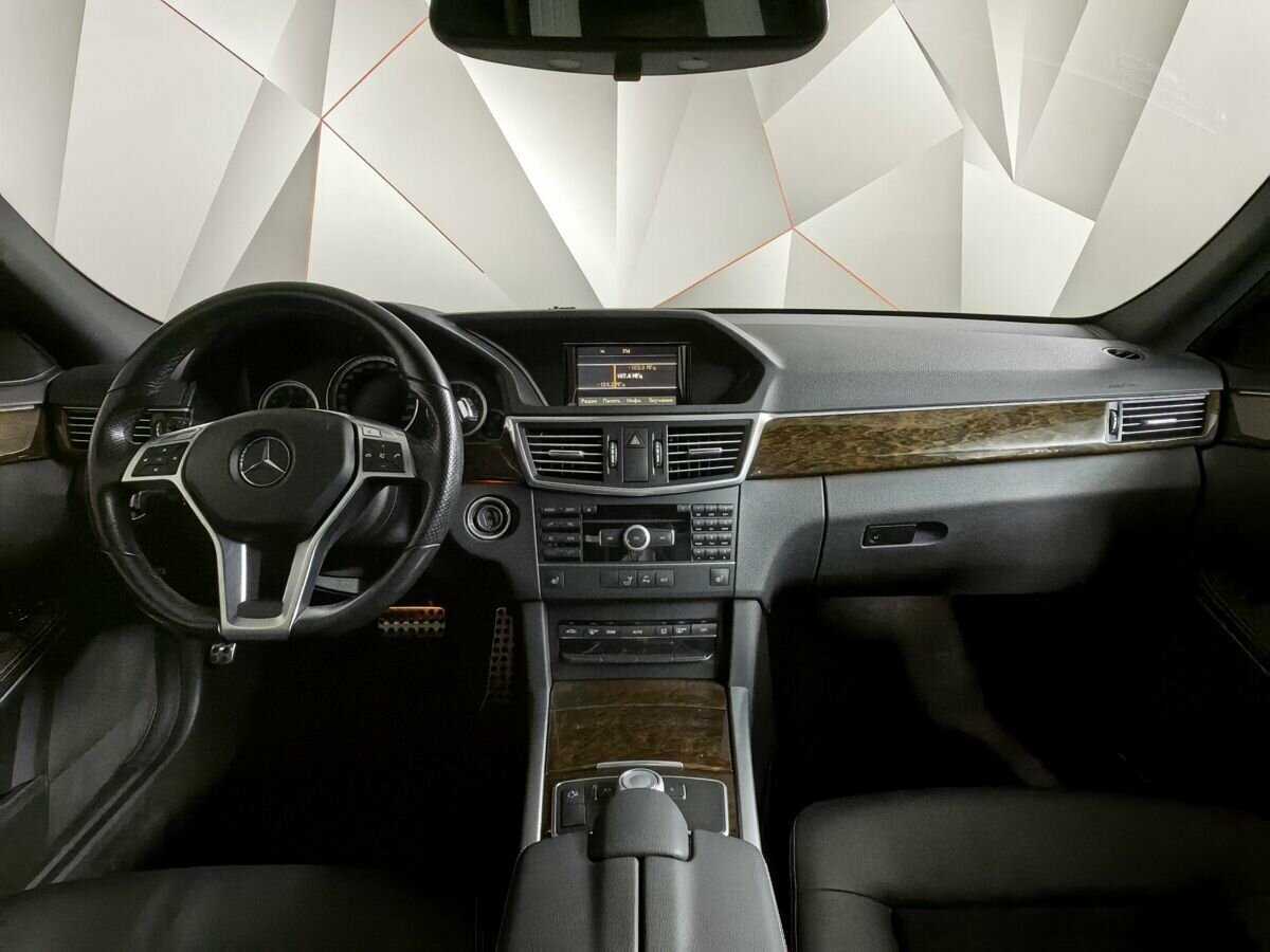Mercedes-Benz E-Класс с пробегом — 2012 год. Фото: #9