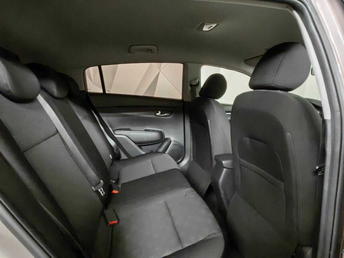 Kia Rio с пробегом — 2019 год. Фото: #11