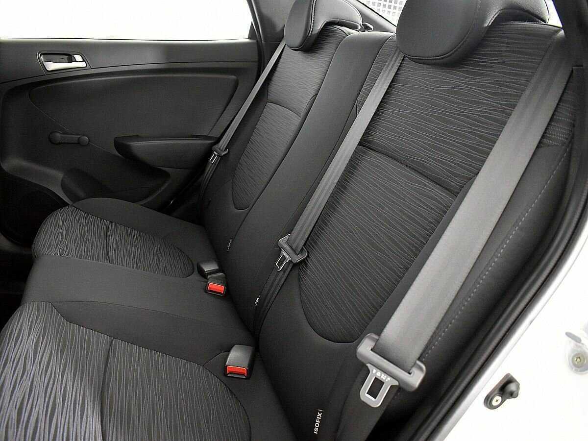 Hyundai Solaris с пробегом — 2014 год. Фото: #8