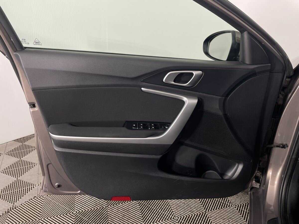 Kia Ceed с пробегом — 2018 год. Фото: #7