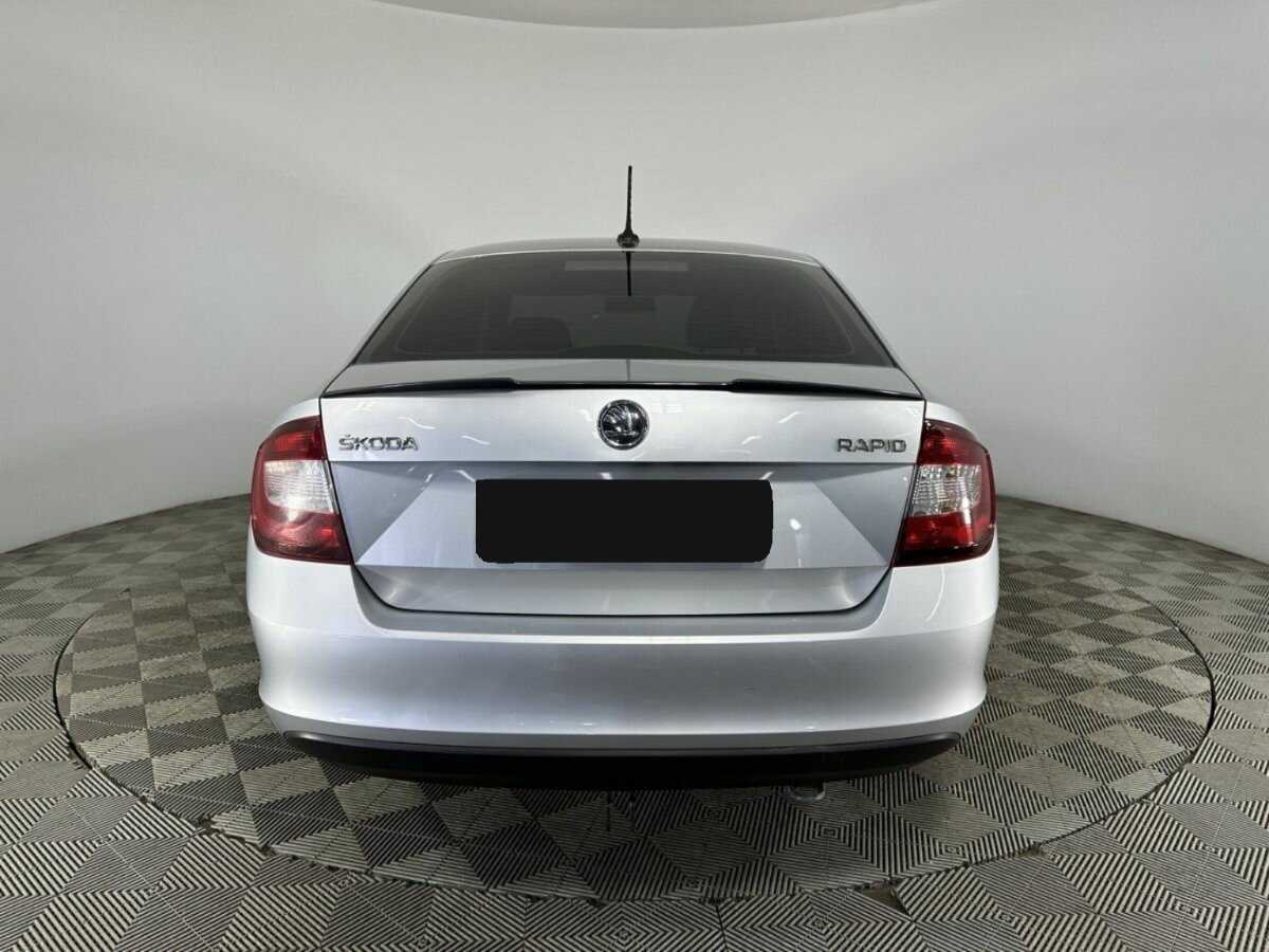 Skoda Rapid с пробегом — 2018 год. Фото: #2