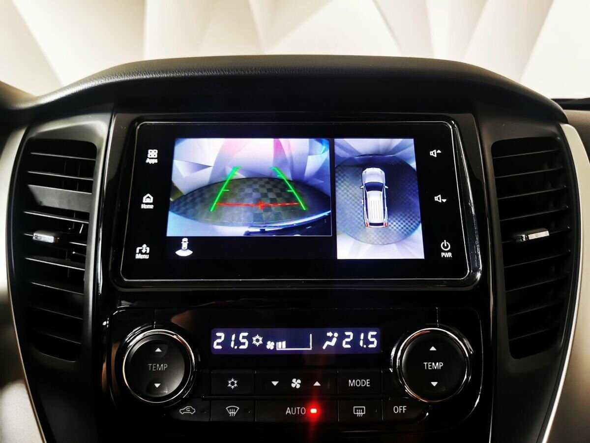 Mitsubishi Pajero Sport с пробегом — 2017 год. Фото: #15