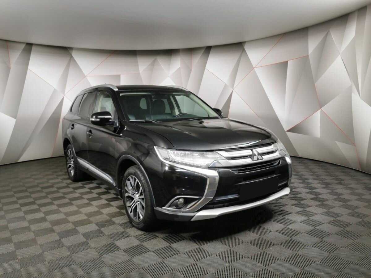 Mitsubishi Outlander с пробегом — 2016 год. Фото: #2