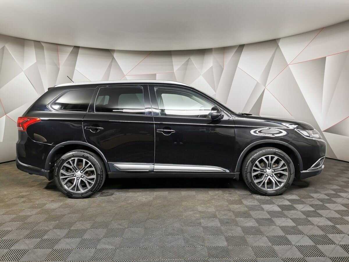 Mitsubishi Outlander с пробегом — 2016 год. Фото: #5