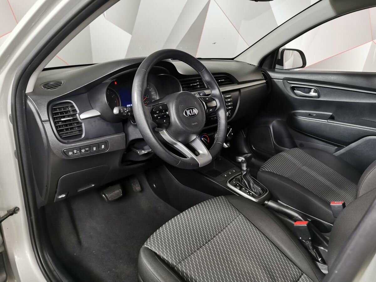Kia Rio с пробегом — 2018 год. Фото: #13