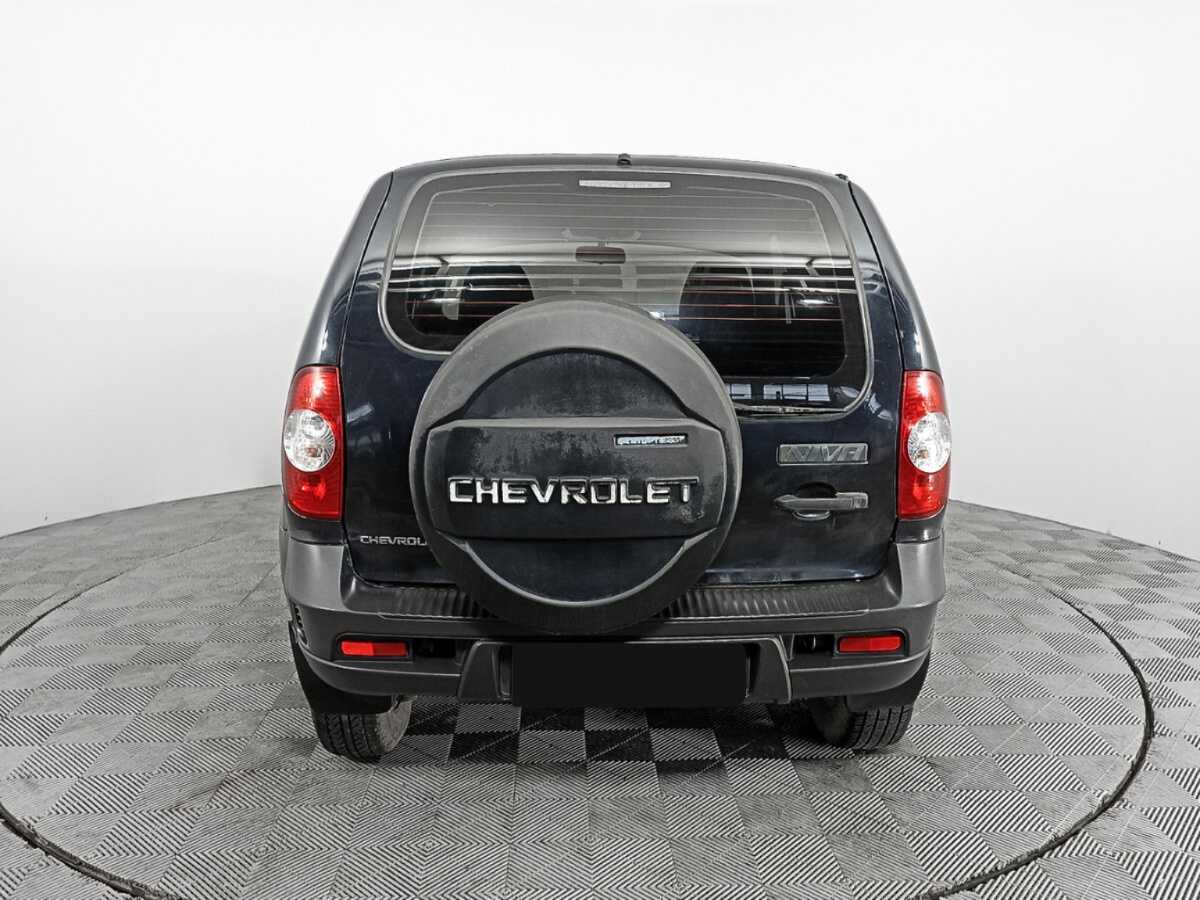 Chevrolet Niva с пробегом — 2013 год. Фото: #5