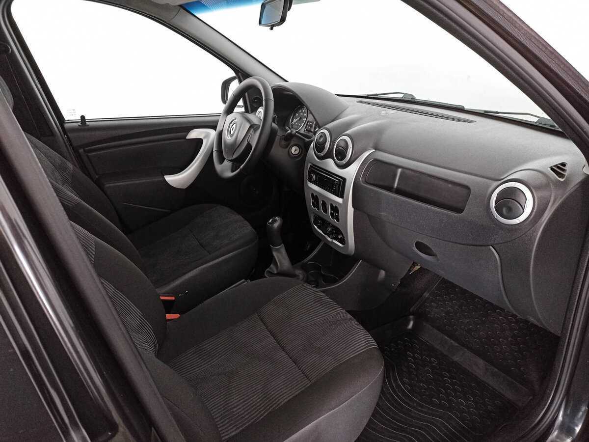 Renault Logan с пробегом — 2014 год. Фото: #8