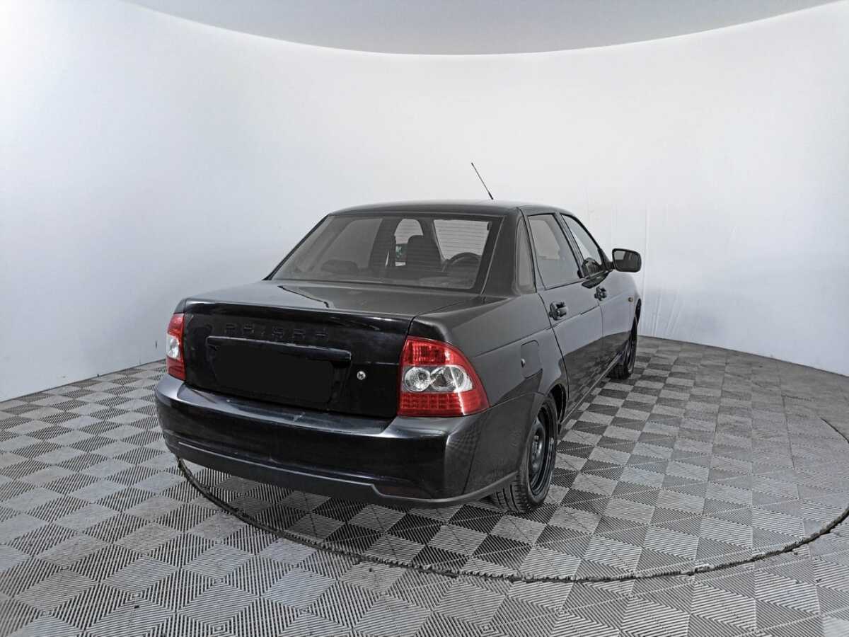 Lada (ВАЗ) Priora с пробегом — 2016 год. Фото: #4