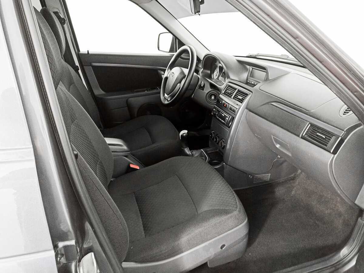 Lada (ВАЗ) Priora с пробегом — 2015 год. Фото: #7