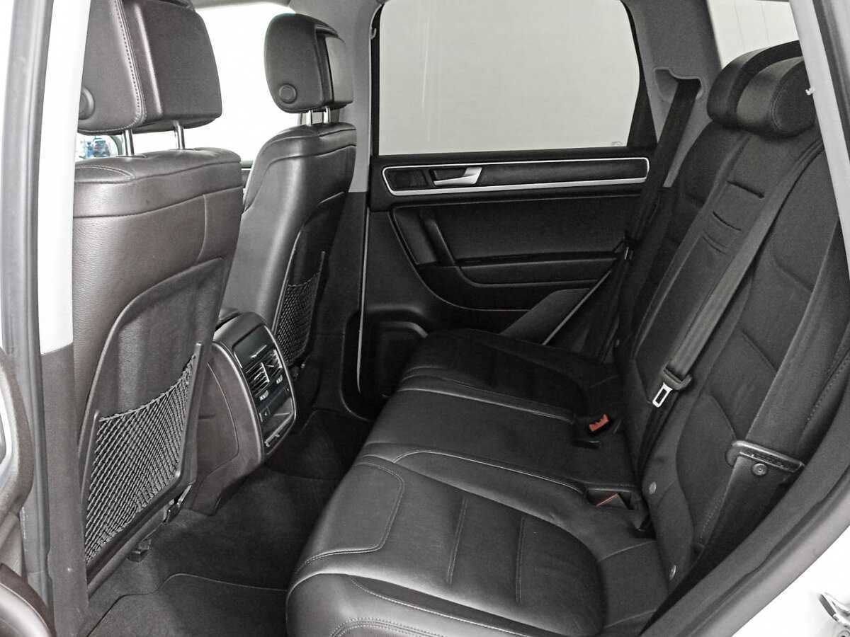 Volkswagen Touareg с пробегом — 2013 год. Фото: #9