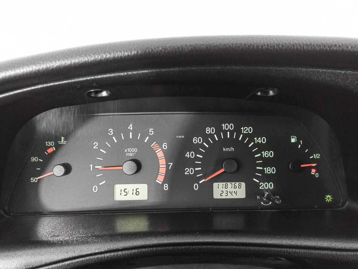 Chevrolet Niva с пробегом — 2012 год. Фото: #10