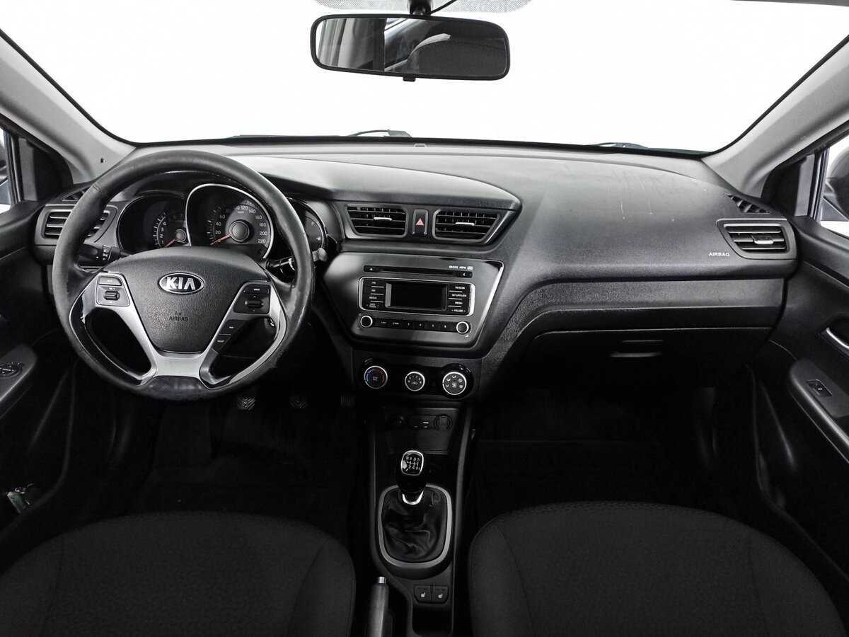 Kia Rio с пробегом — 2015 год. Фото: #11