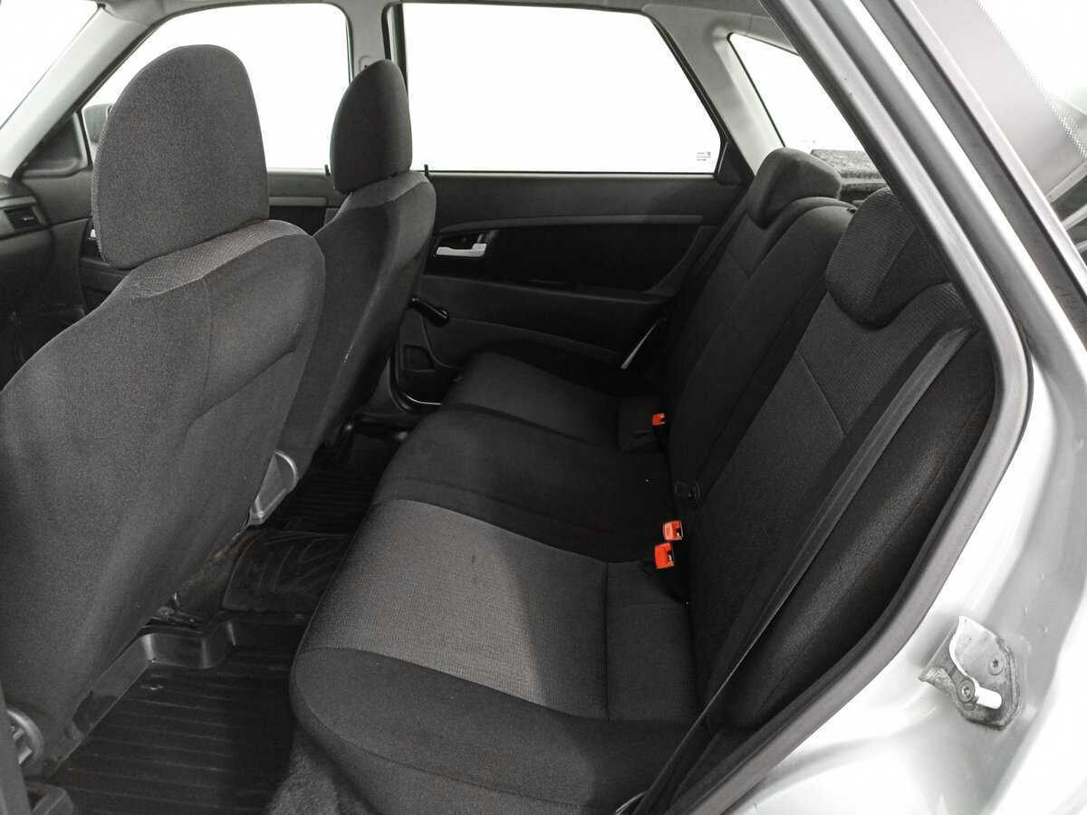 Lada (ВАЗ) Priora с пробегом — 2014 год. Фото: #9