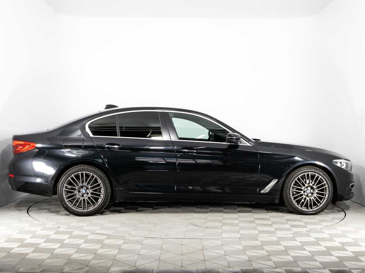 BMW 5 серии с пробегом — 2017 год. Фото: #2