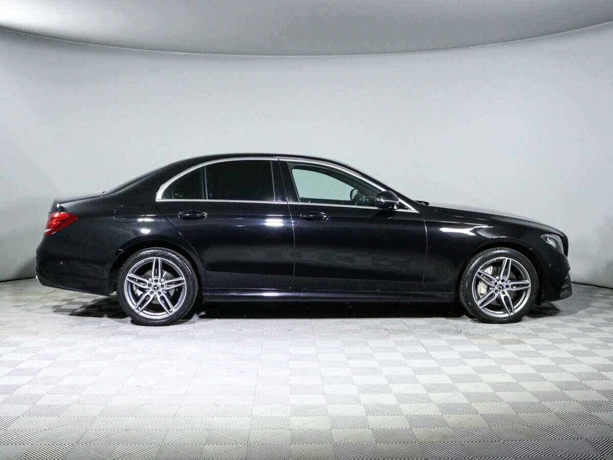 Mercedes-Benz E-Класс с пробегом — 2018 год. Фото: #2