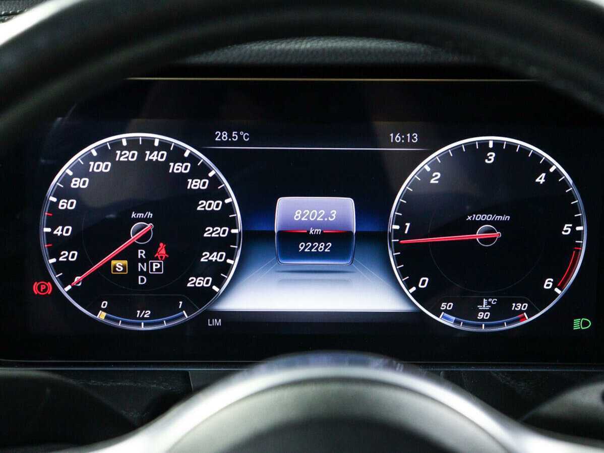 Mercedes-Benz E-Класс с пробегом — 2018 год. Фото: #9