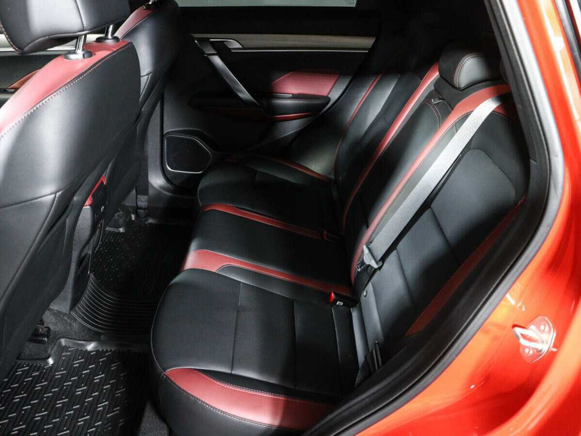 Geely Coolray с пробегом — 2022 год. Фото: #9