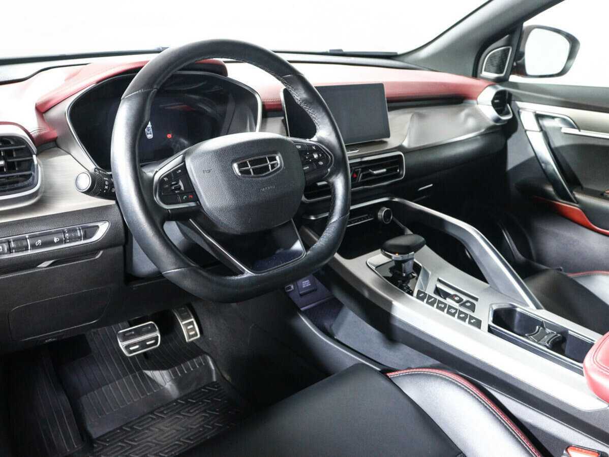 Geely Coolray с пробегом — 2022 год. Фото: #13