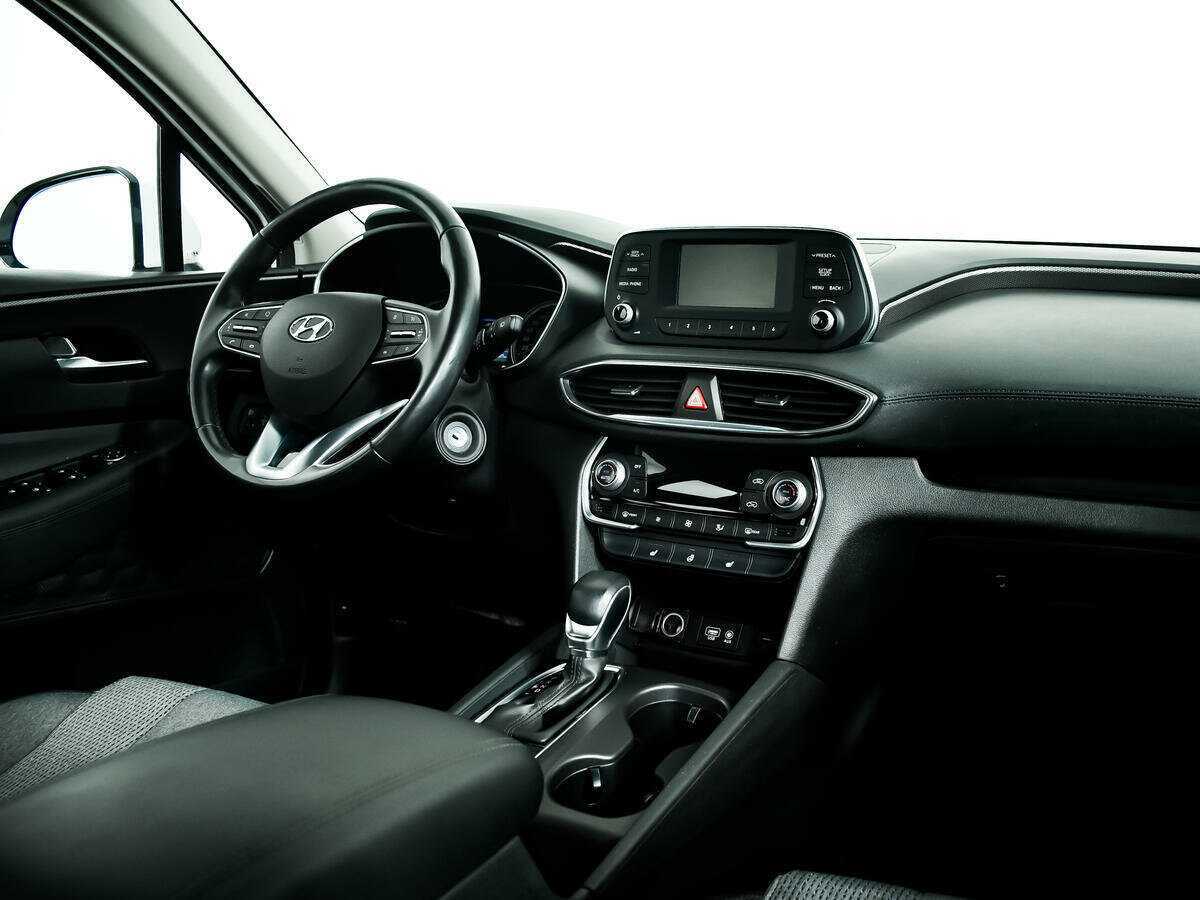 Hyundai Santa Fe с пробегом — 2019 год. Фото: #6