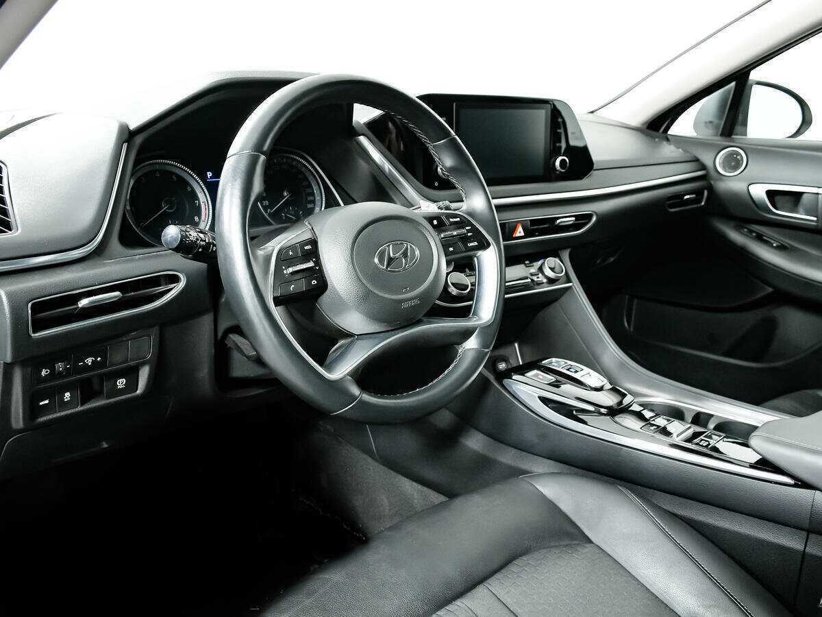 Hyundai Sonata с пробегом — 2022 год. Фото: #12