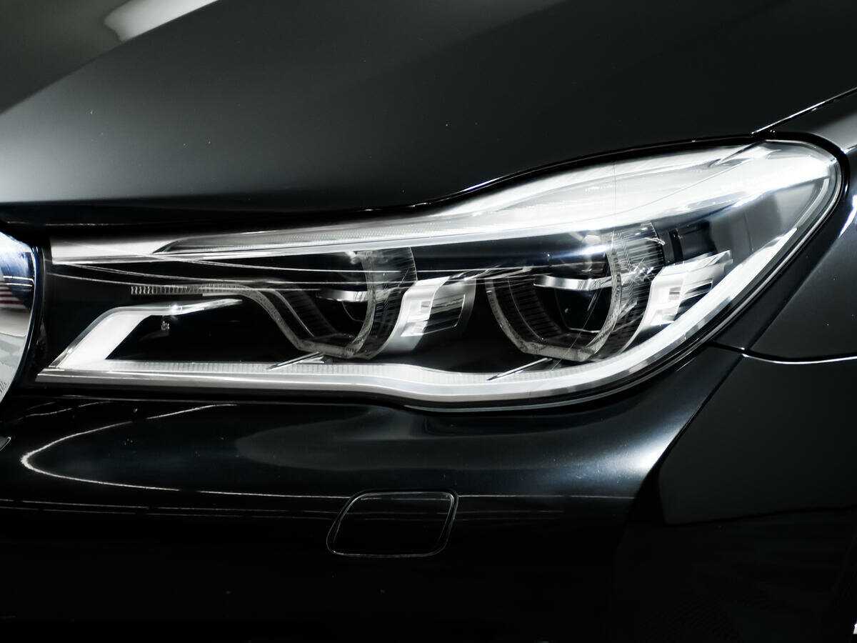 BMW 7 серии с пробегом — 2016 год. Фото: #14