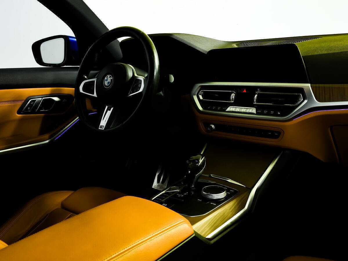 BMW 3 серии с пробегом — 2019 год. Фото: #8
